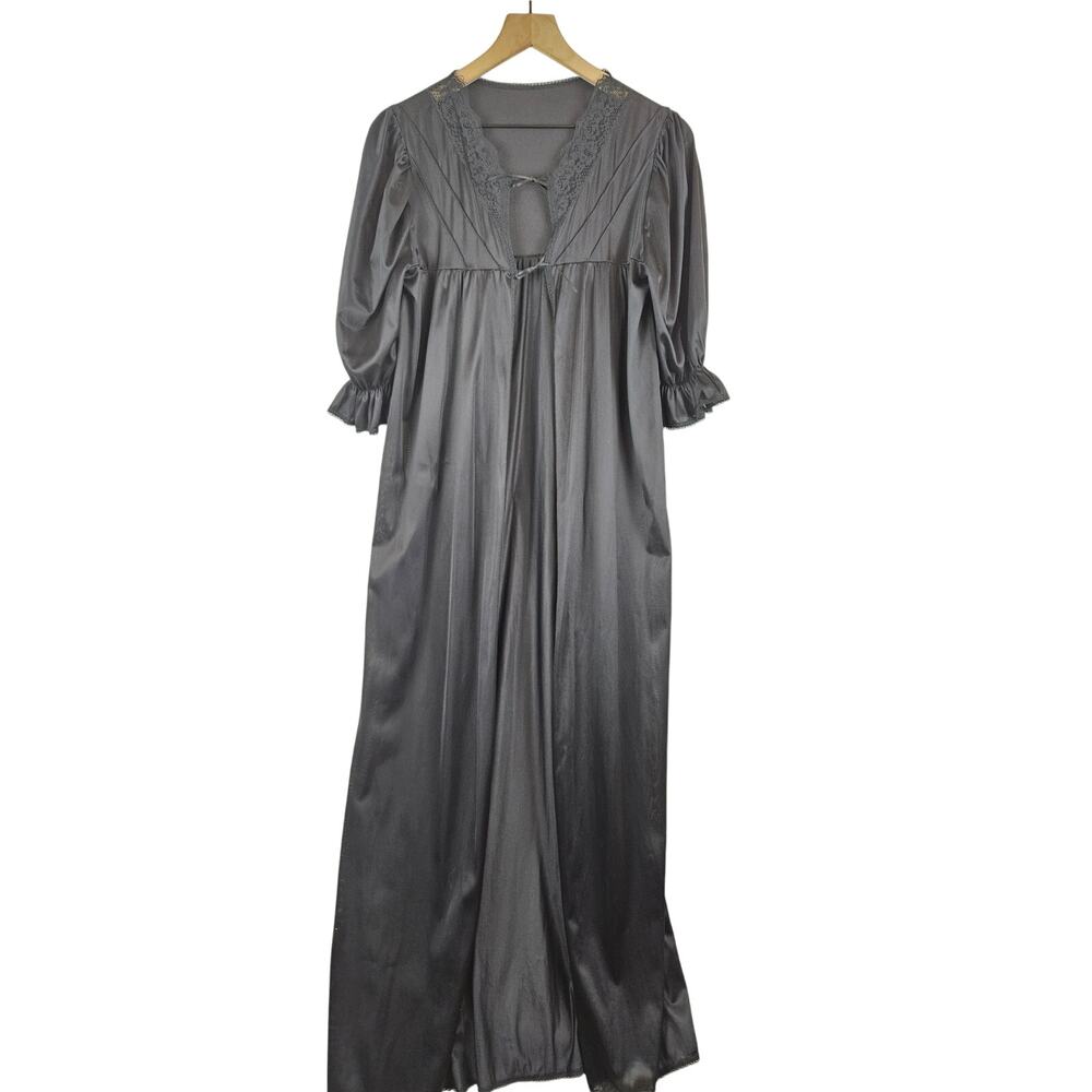 Vintage Made in England Nylon black‎ lace ruffle robe peginoir, size S